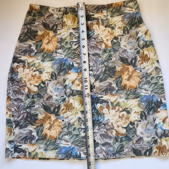 Mainframe Size 11 Multi-Colored Floral Denim Skirt - Picture 8 of 8